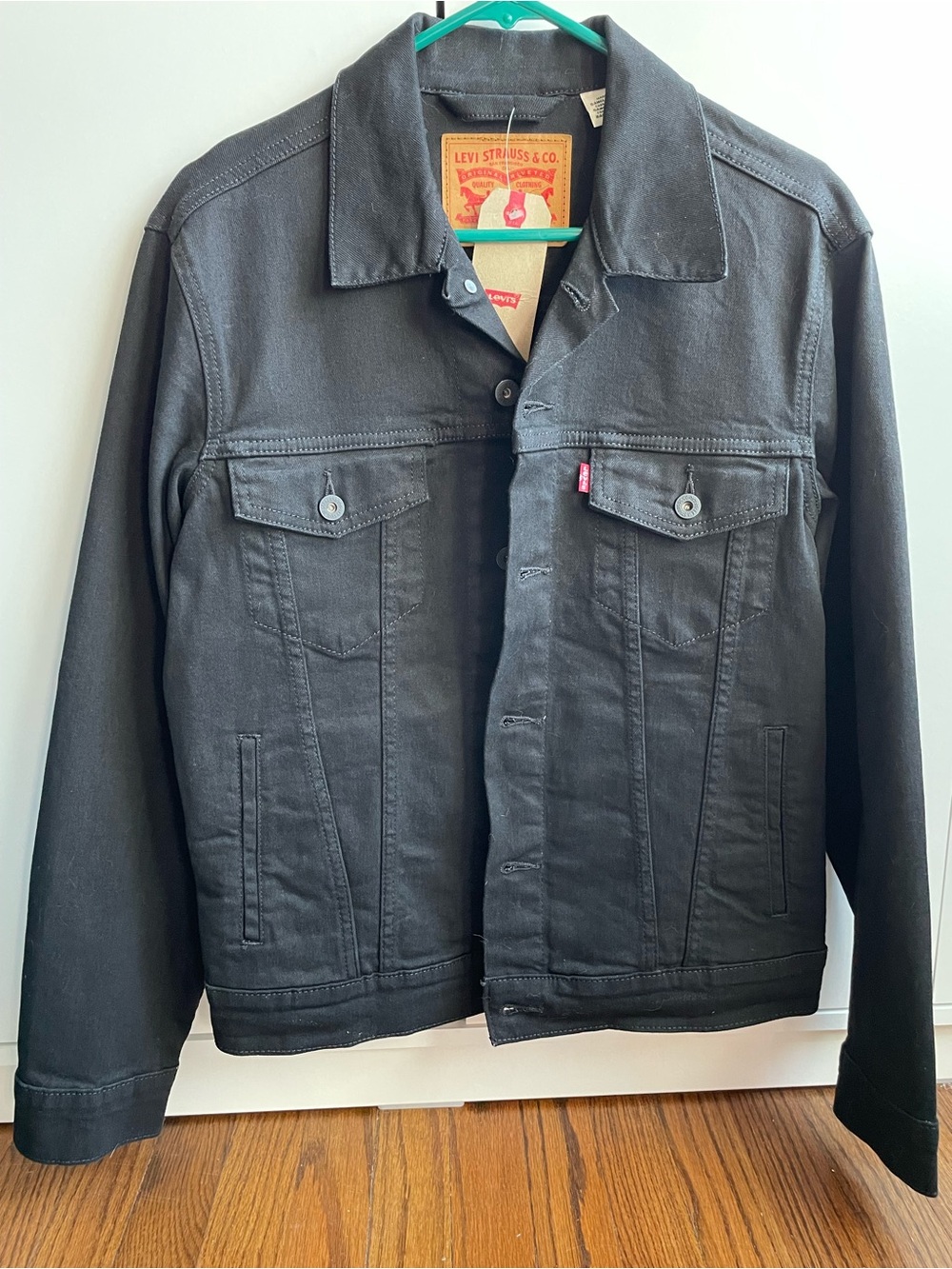 NWT Levi’s small black jean jacket